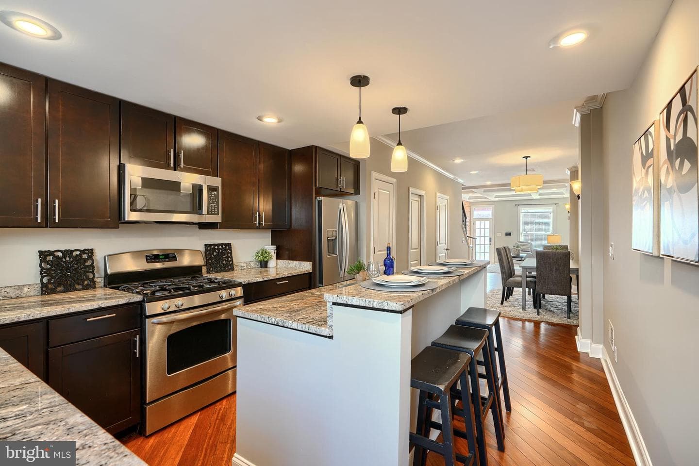 109 S Curley Street photo 15