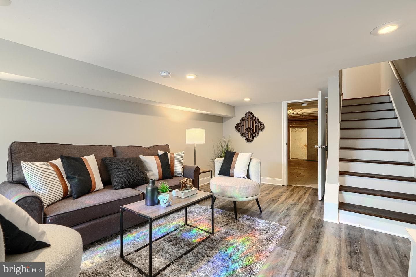 109 S Curley Street photo 34