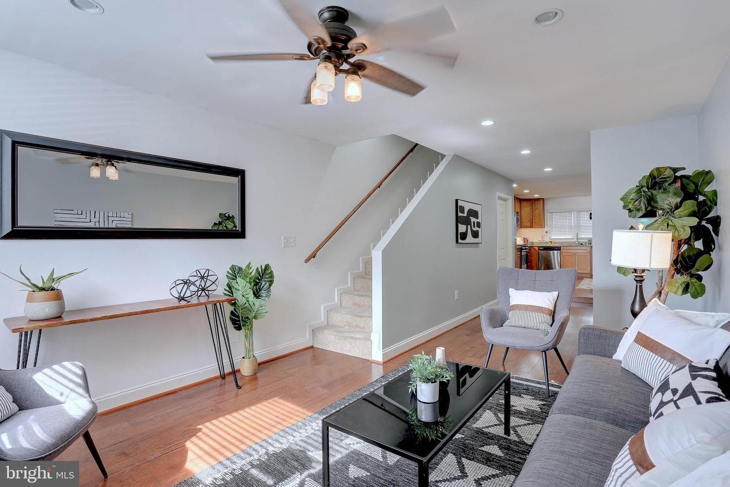 614 Scott Street photo 1