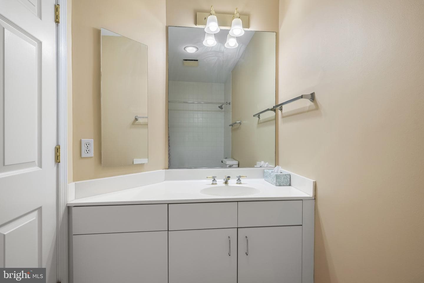 100 Harborview Drive #212 photo 24