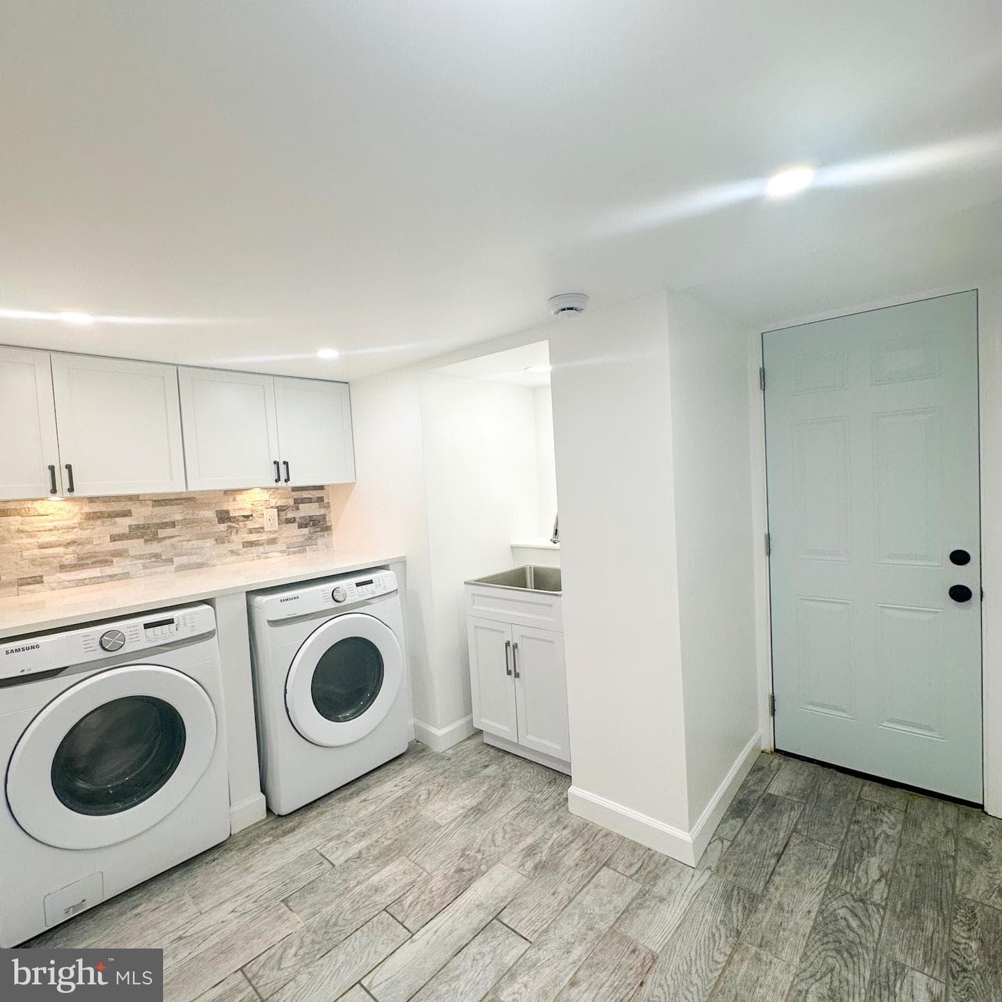 914 Whitmore Avenue photo 16