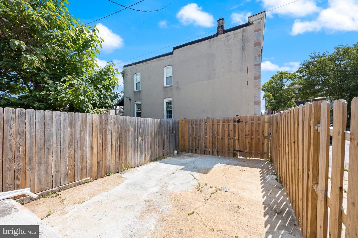 19 N Smallwood Street photo 29