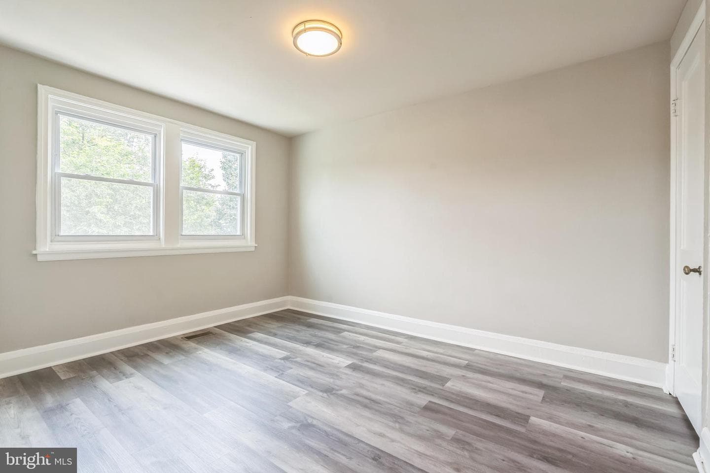 1355 Cambria Street photo 25