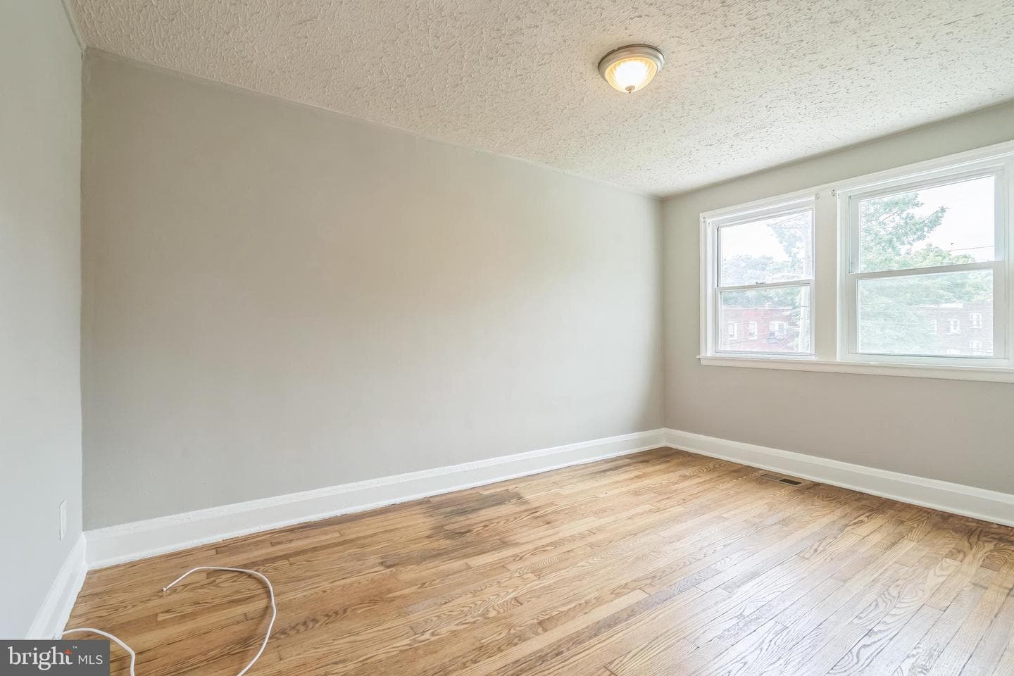1355 Cambria Street photo 27