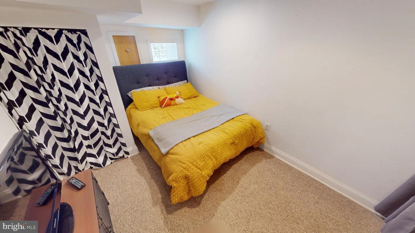 3021 Hudson Street photo 28
