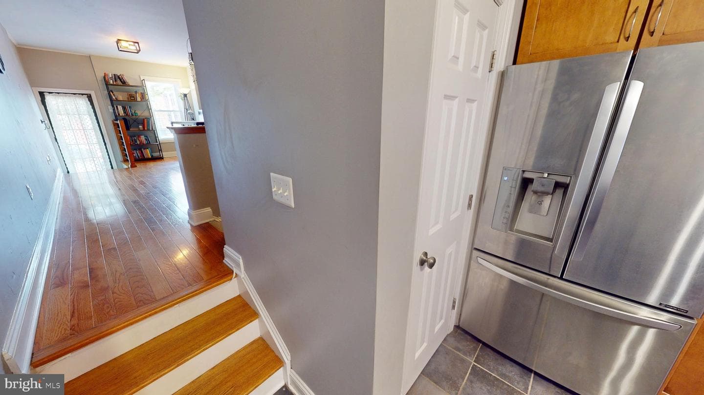 3021 Hudson Street photo 8