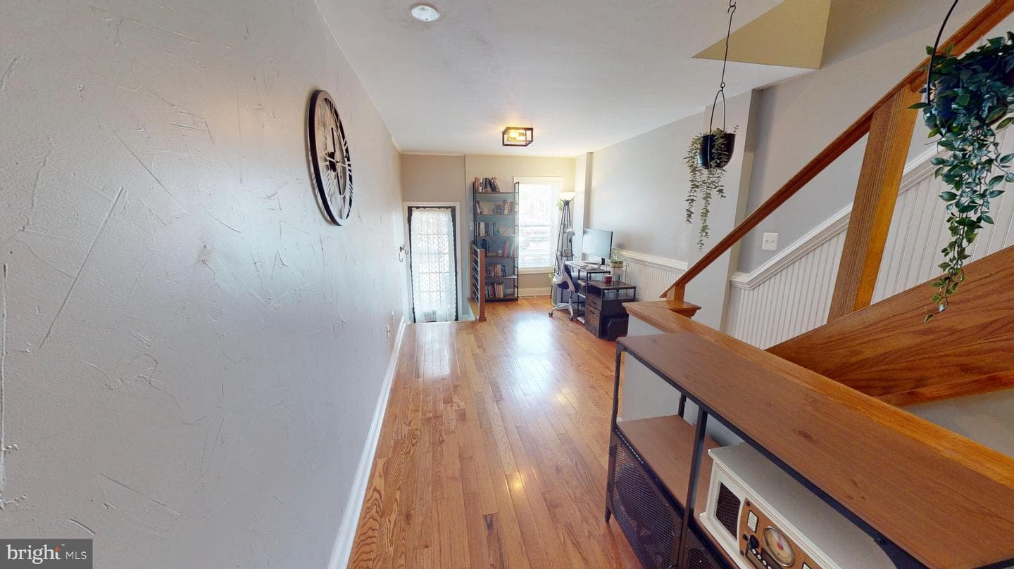 3021 Hudson Street photo 9