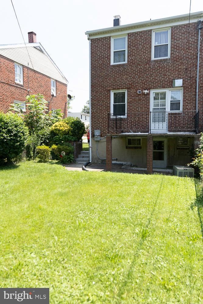 4540 Hazelwood Avenue photo 25