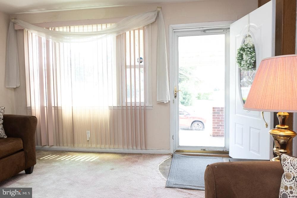 4540 Hazelwood Avenue photo 4