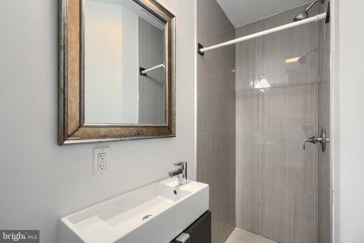 930 Washington Boulevard photo 24
