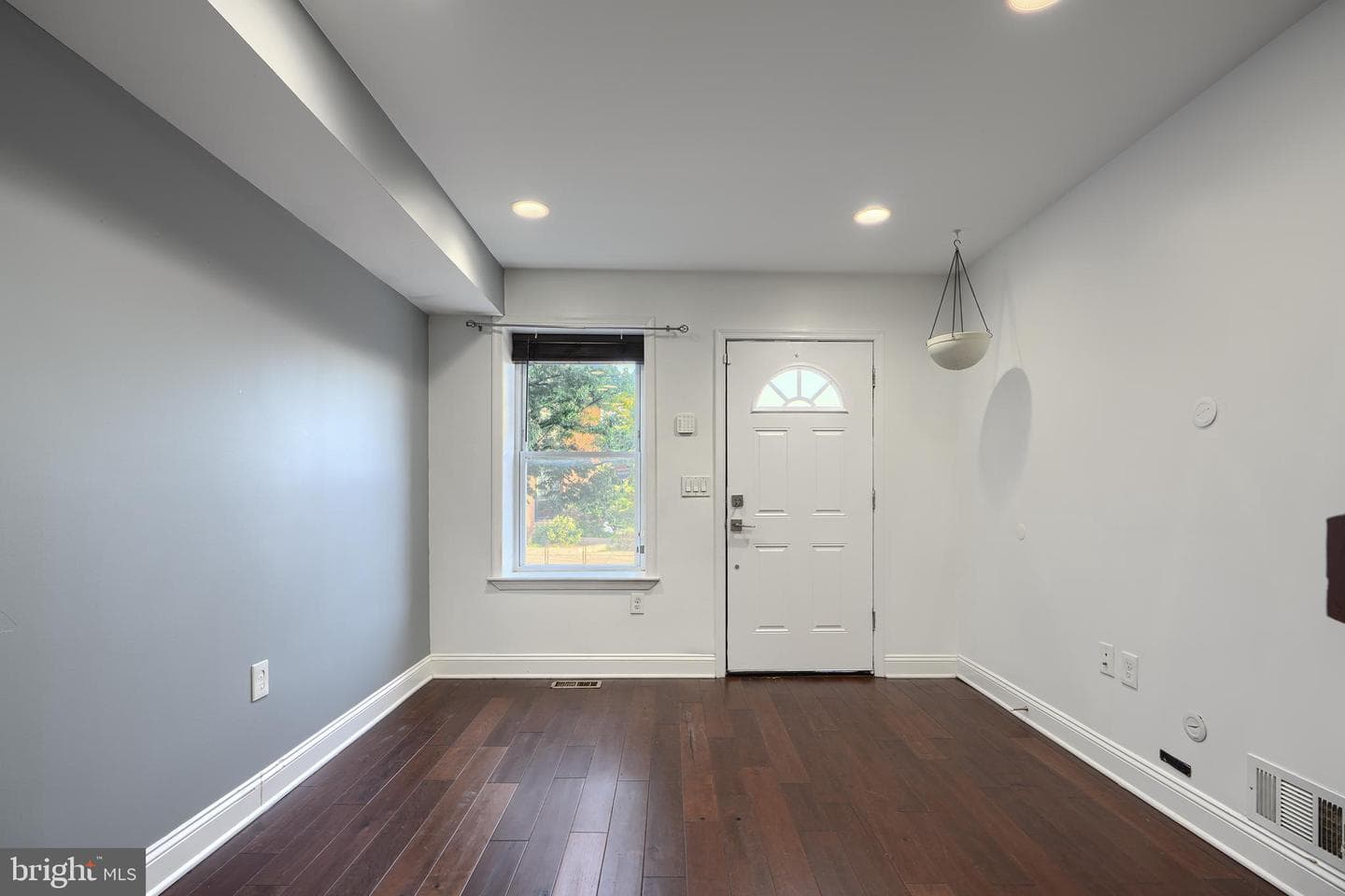 930 Washington Boulevard photo 4