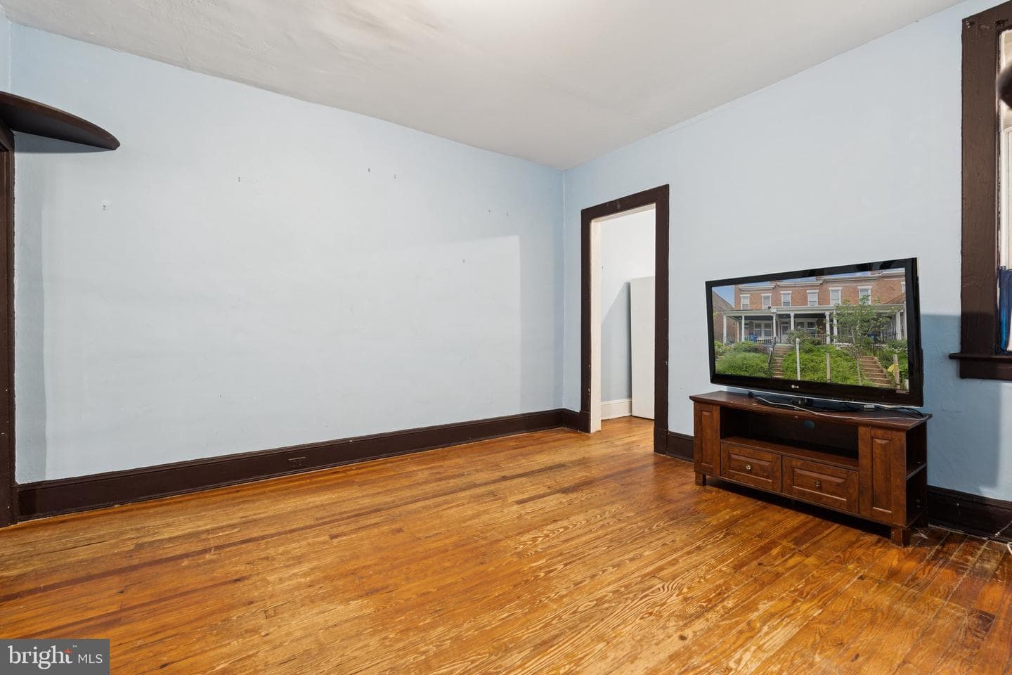 304 W 31st Street photo 6