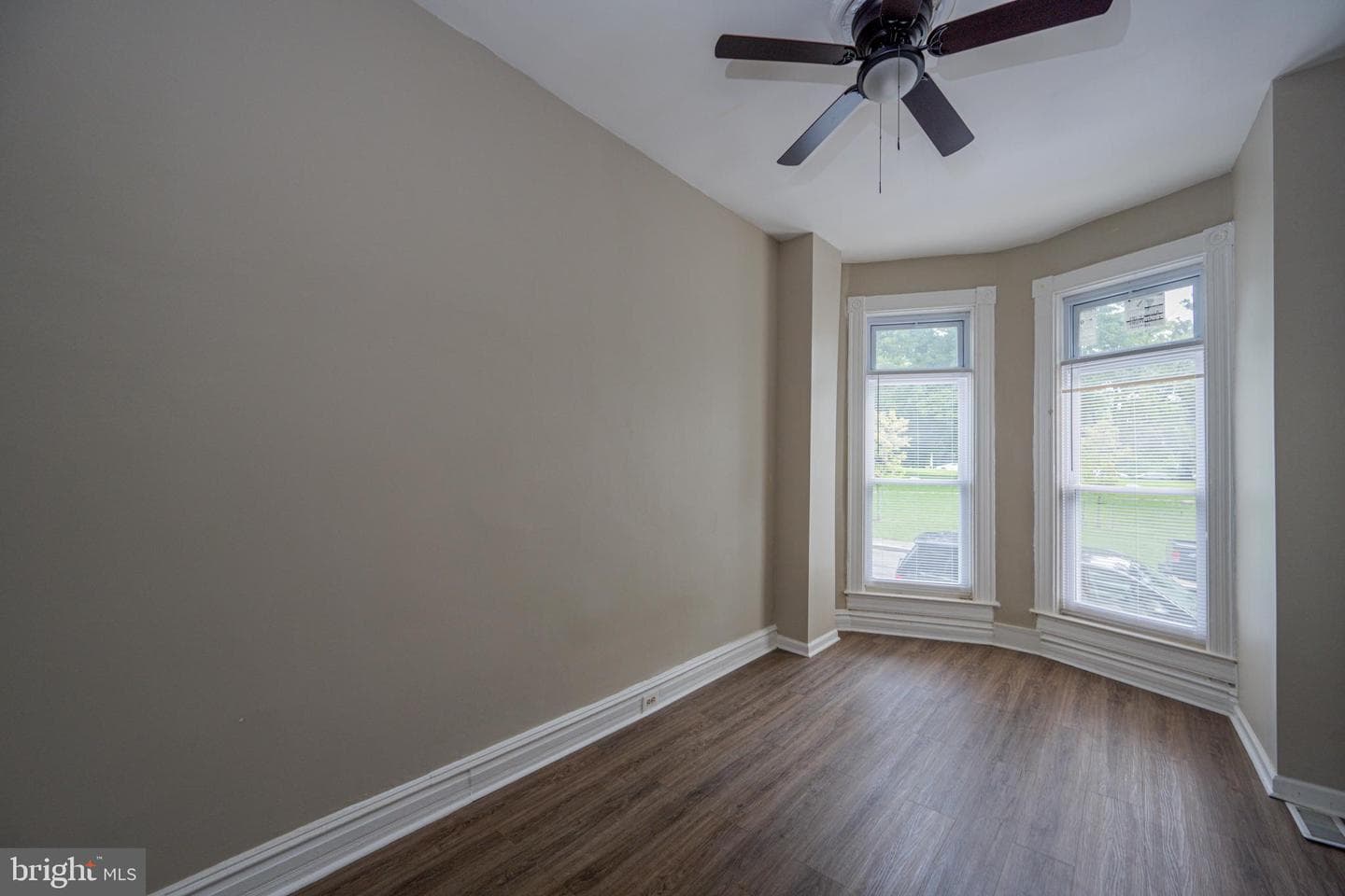 2812 Auchentoroly Terrace photo 4