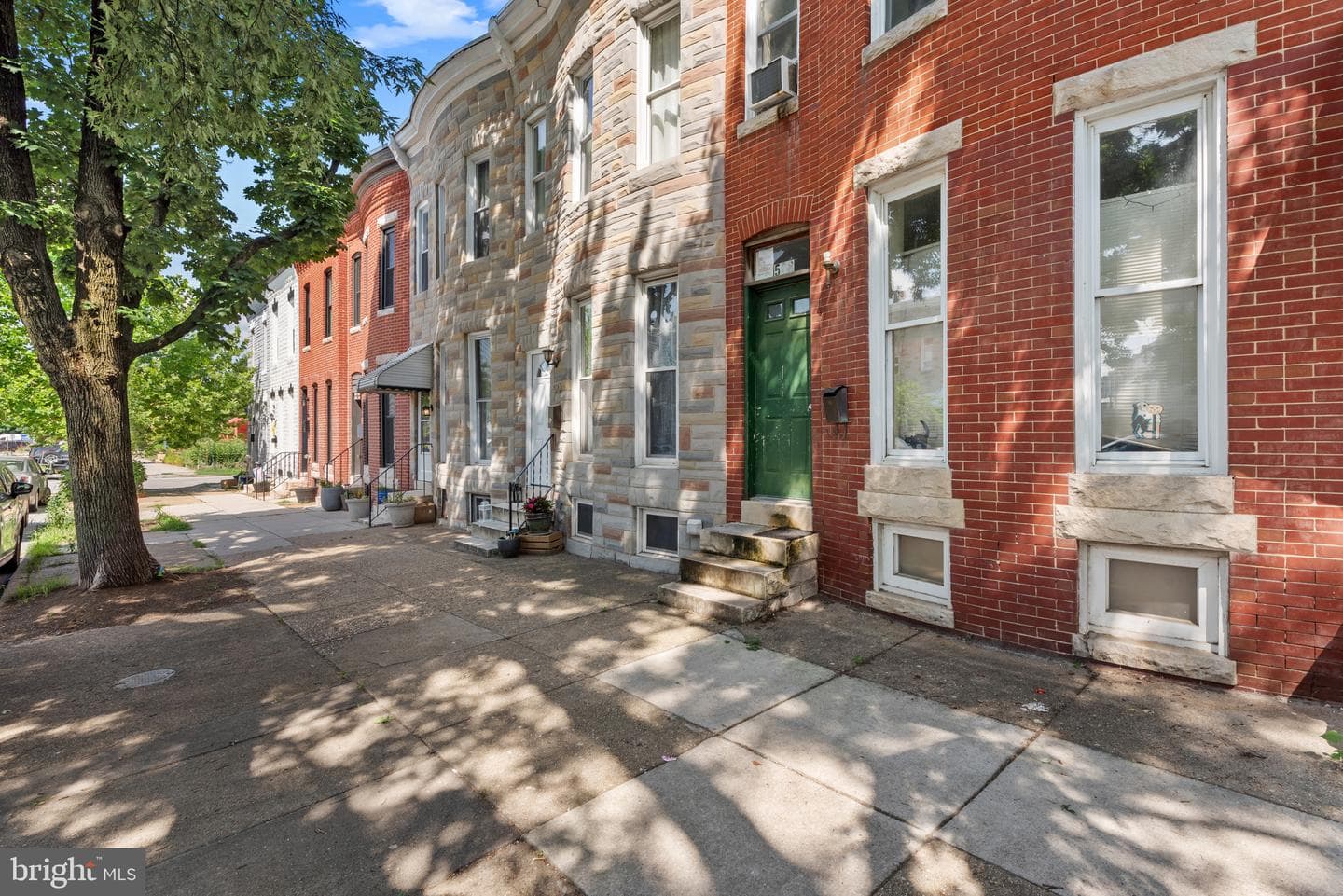 508 W 27th Street W photo 2
