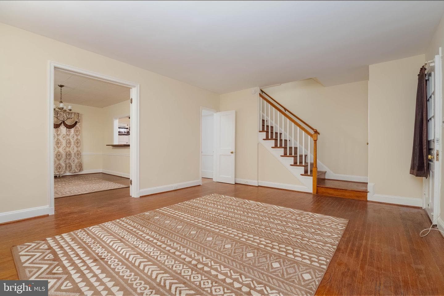 1325 Crofton Road photo 2
