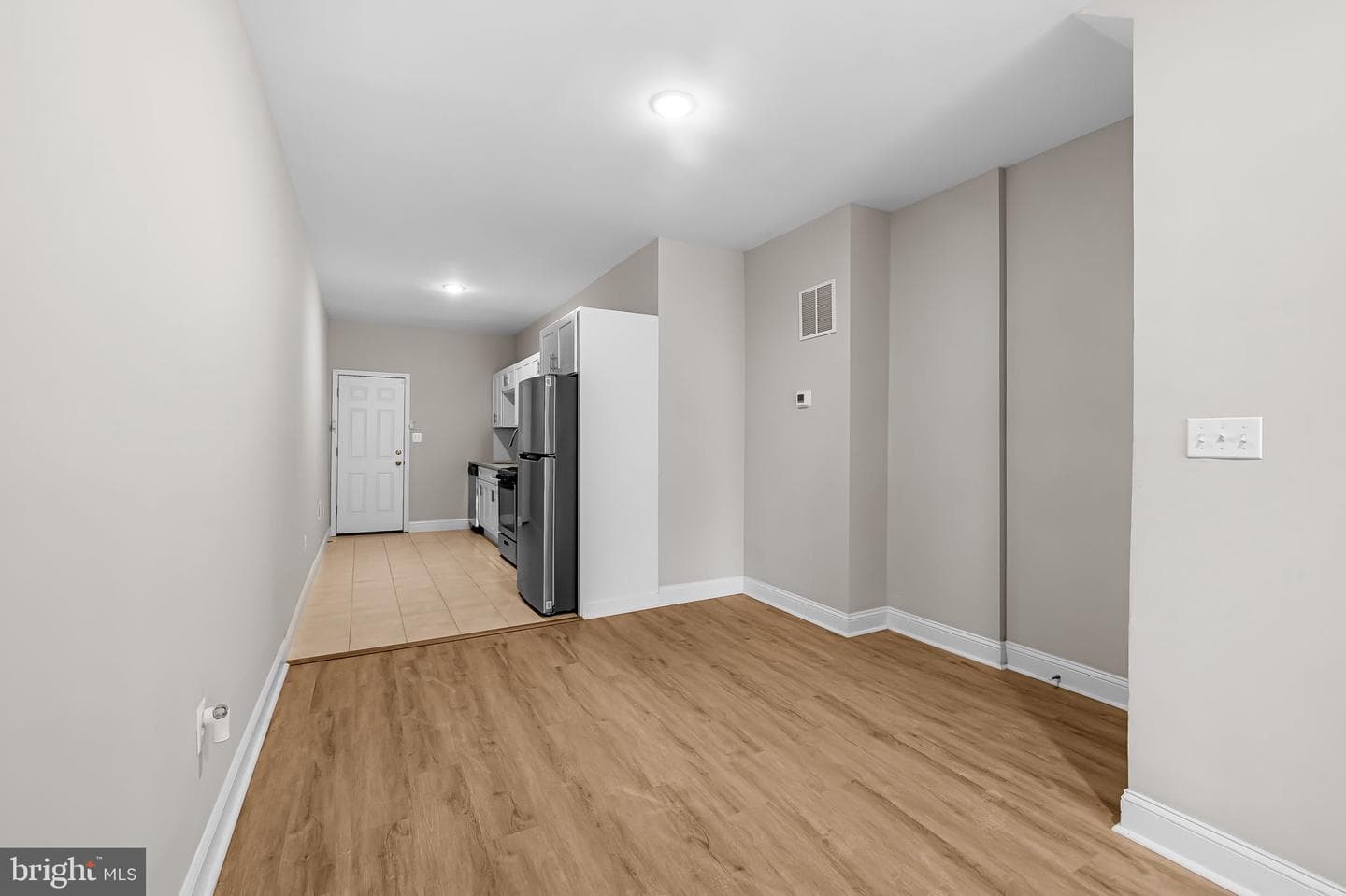 1605 Clifton Avenue photo 10