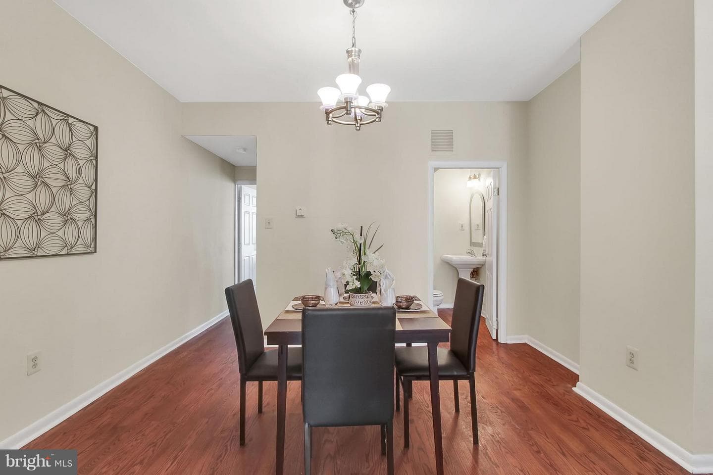 1029 S Hanover Street photo 8