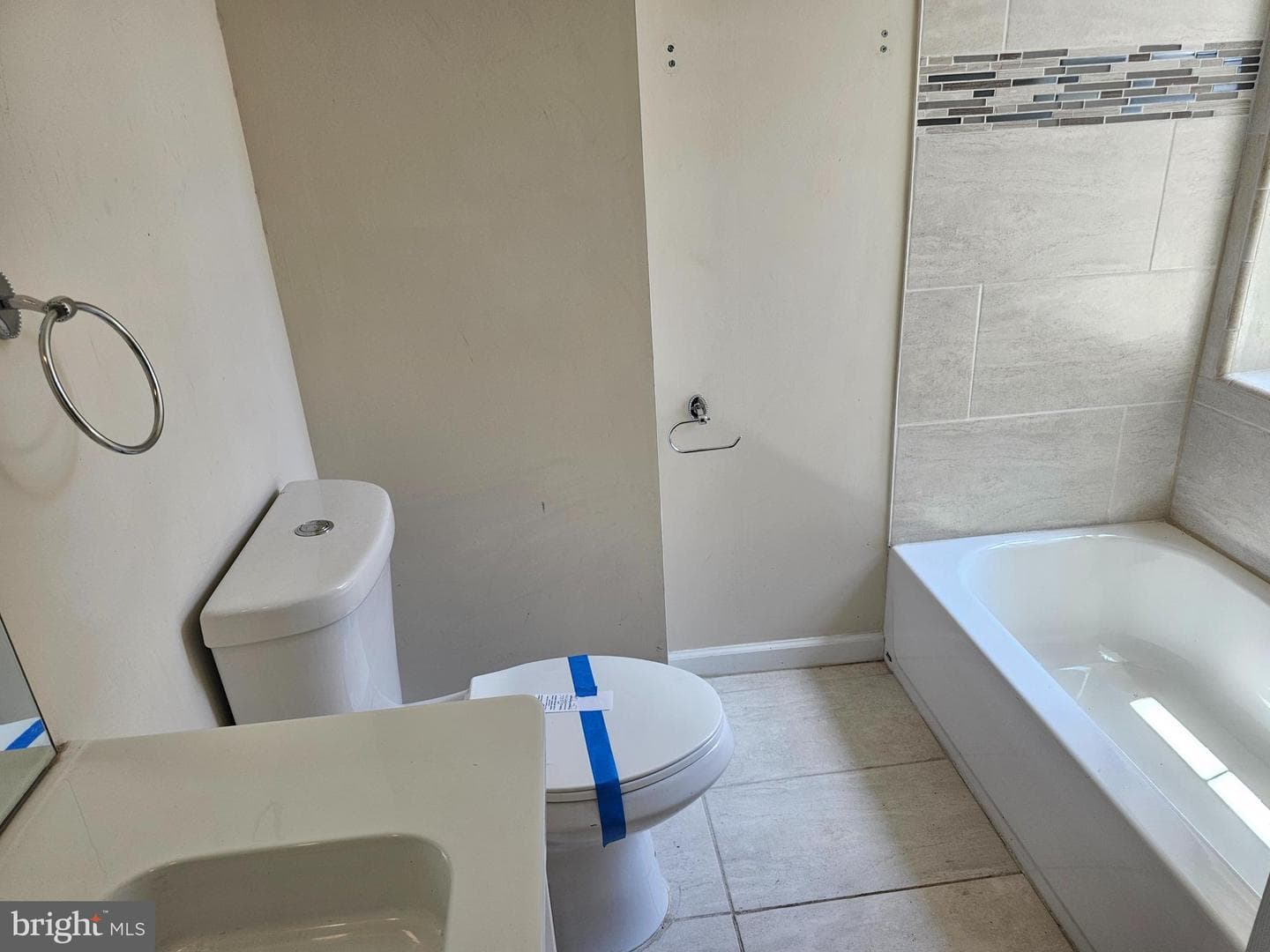 1427 E Eager Street photo 18