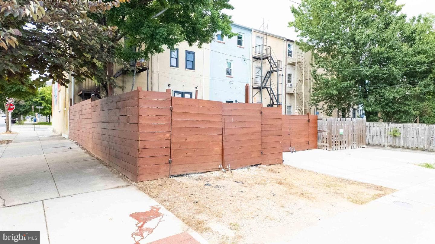 401 E Lafayette Avenue photo 48