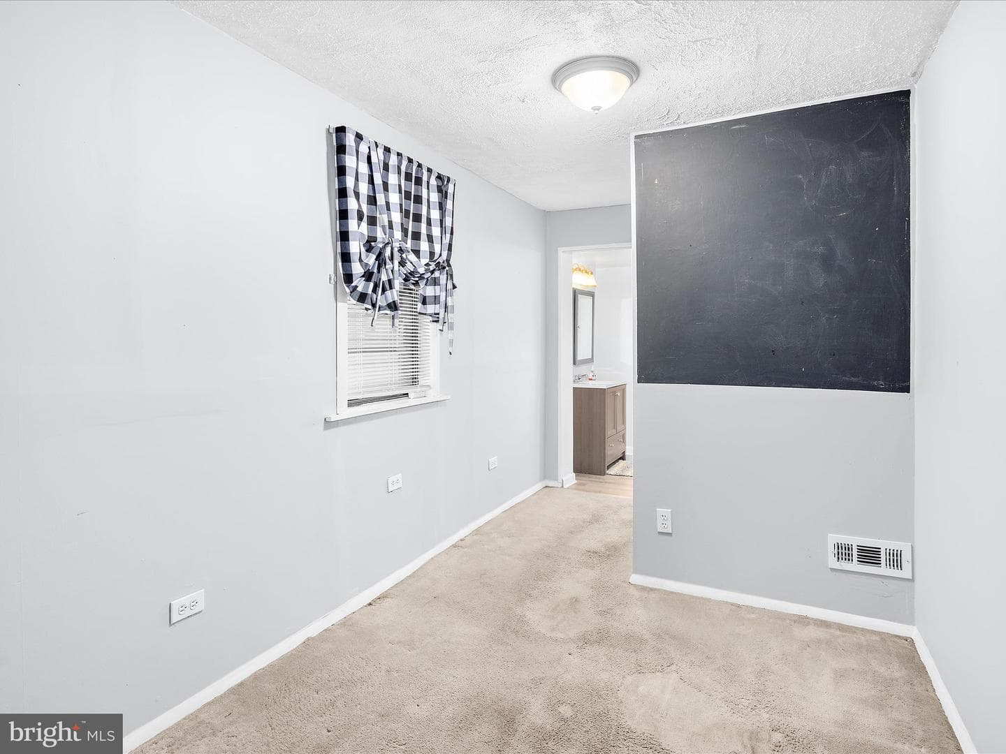 410 E Fort Avenue photo 23