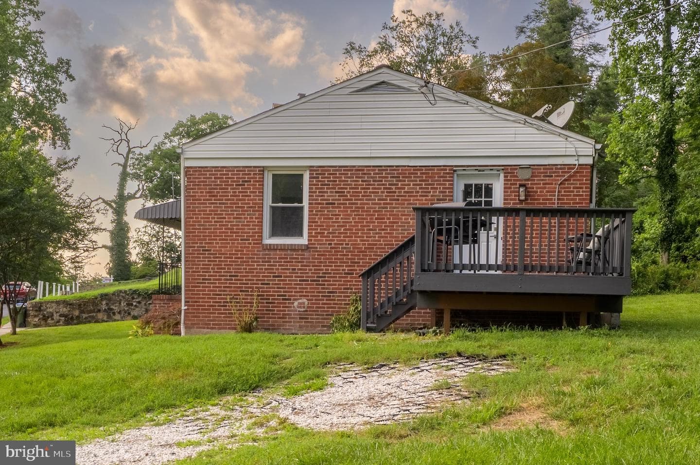 2601 Royal Oak Avenue photo 48