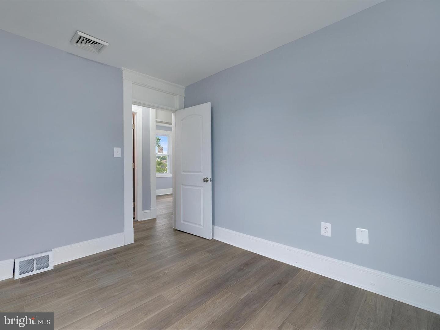 3643 Coolidge Avenue photo 21