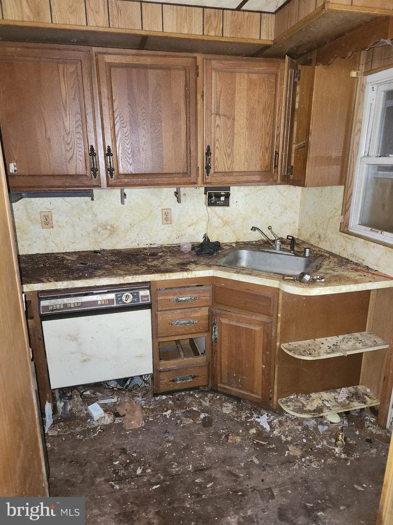1526 Charlotte Avenue photo 3
