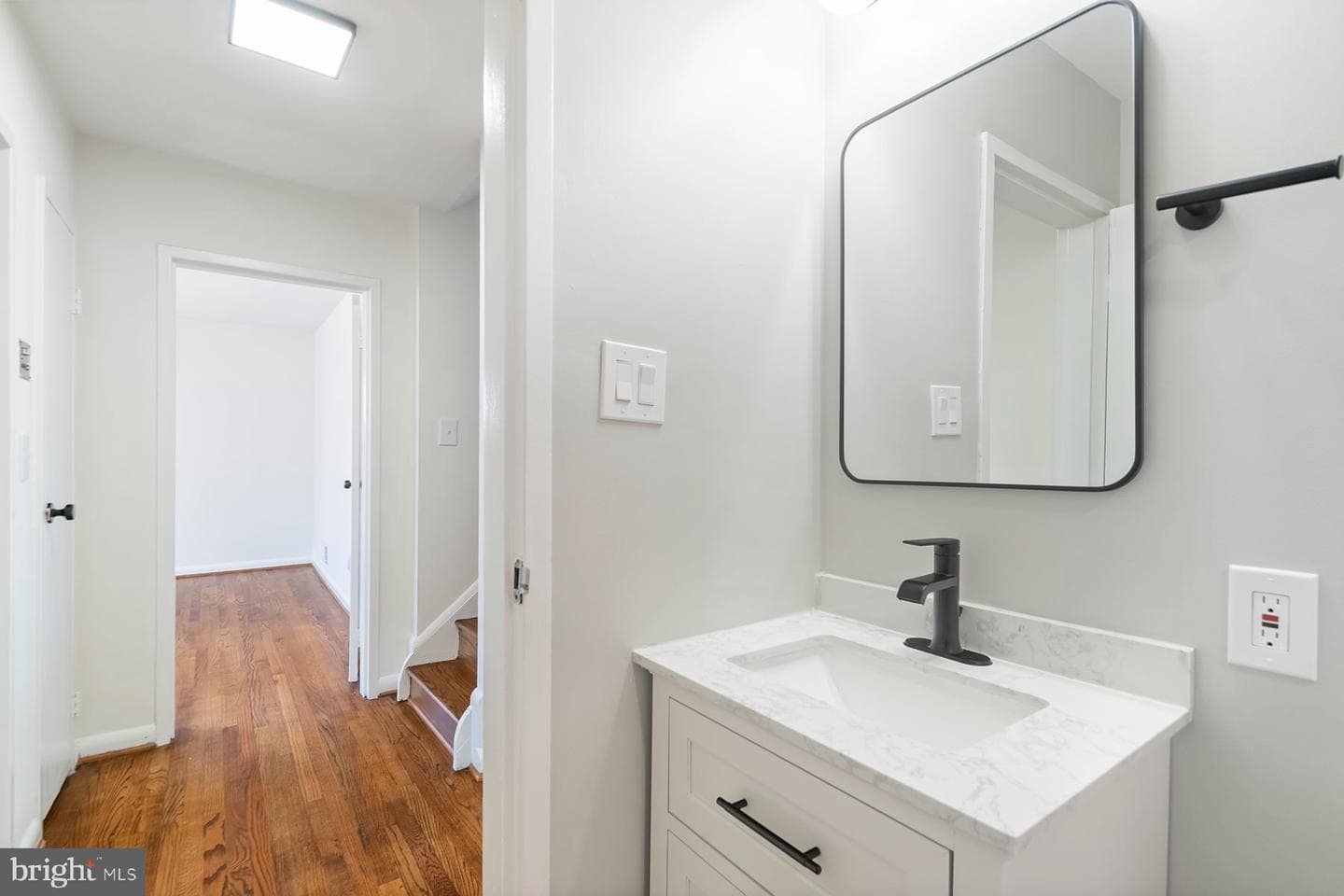 5300 Wabash Avenue photo 30