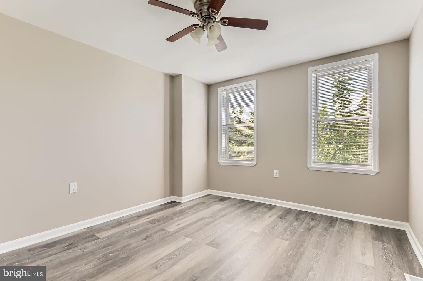 2801 Lake Avenue photo 13