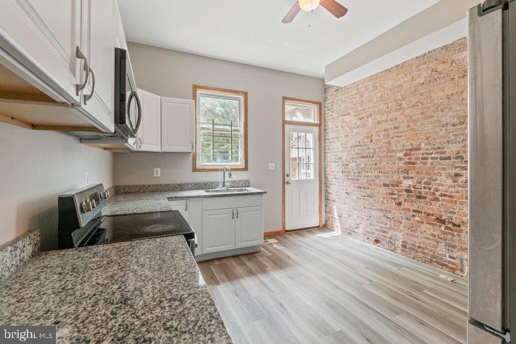 2612 Guilford Avenue photo 11