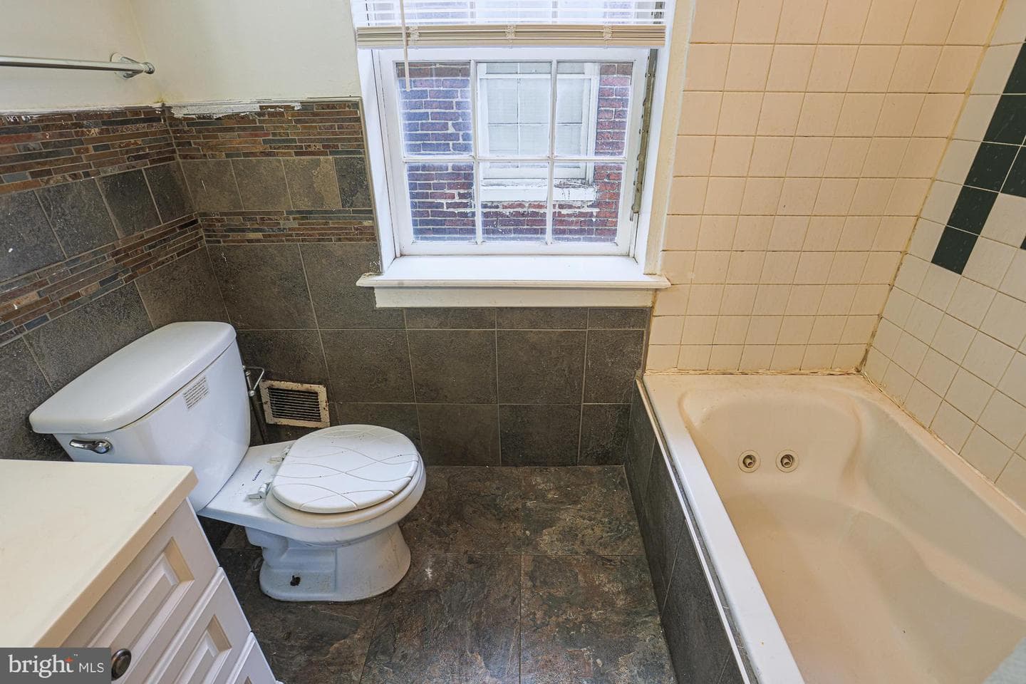 337 Scott Street photo 24
