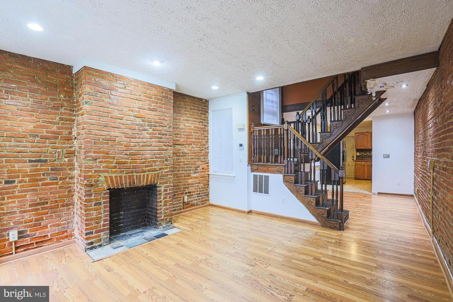 337 Scott Street photo 6