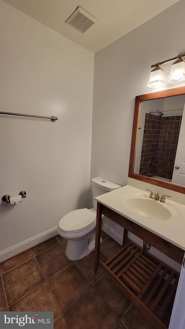 20 E Heath Street photo 24