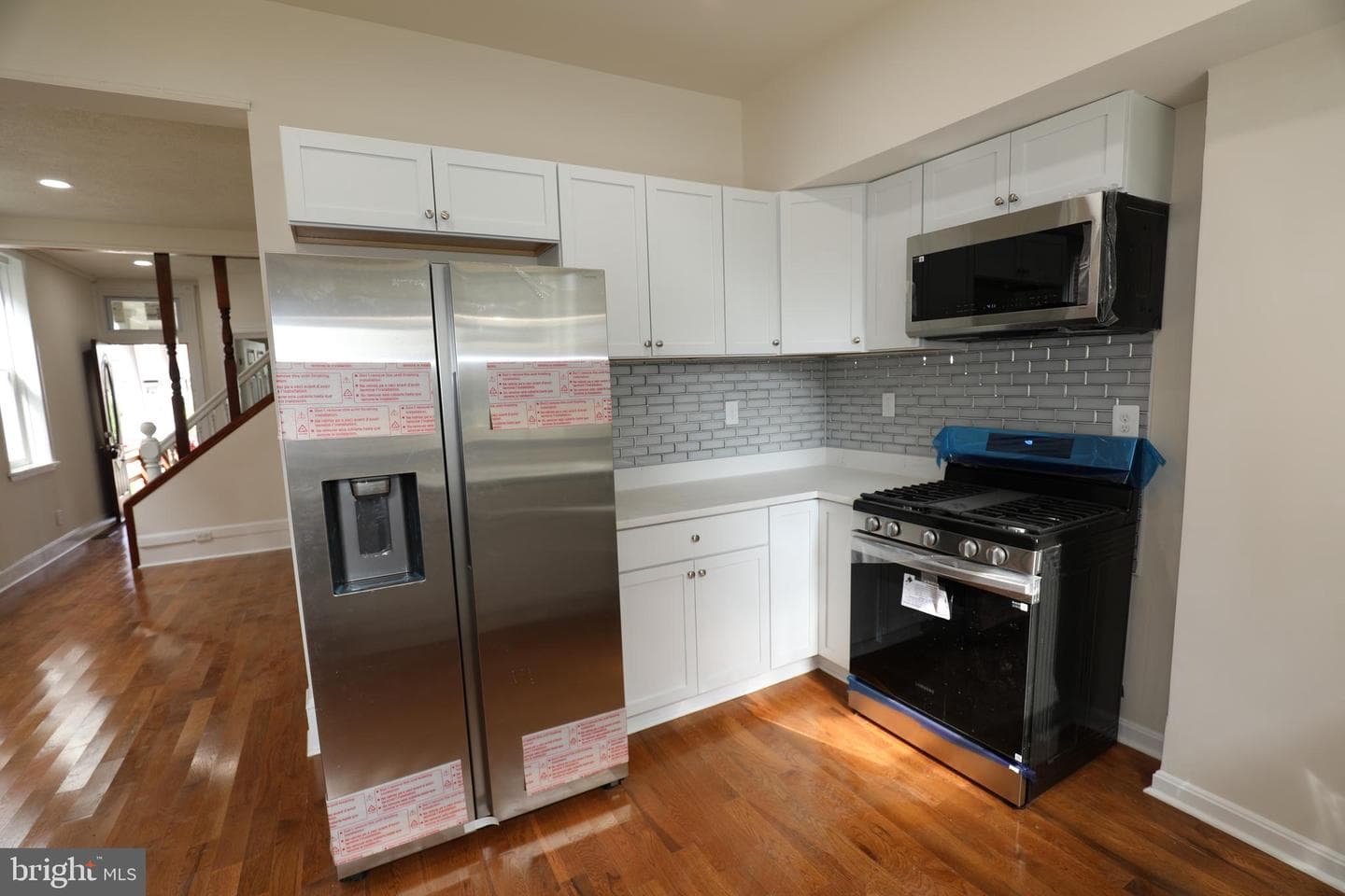 1033 Pine Heights Avenue photo 3