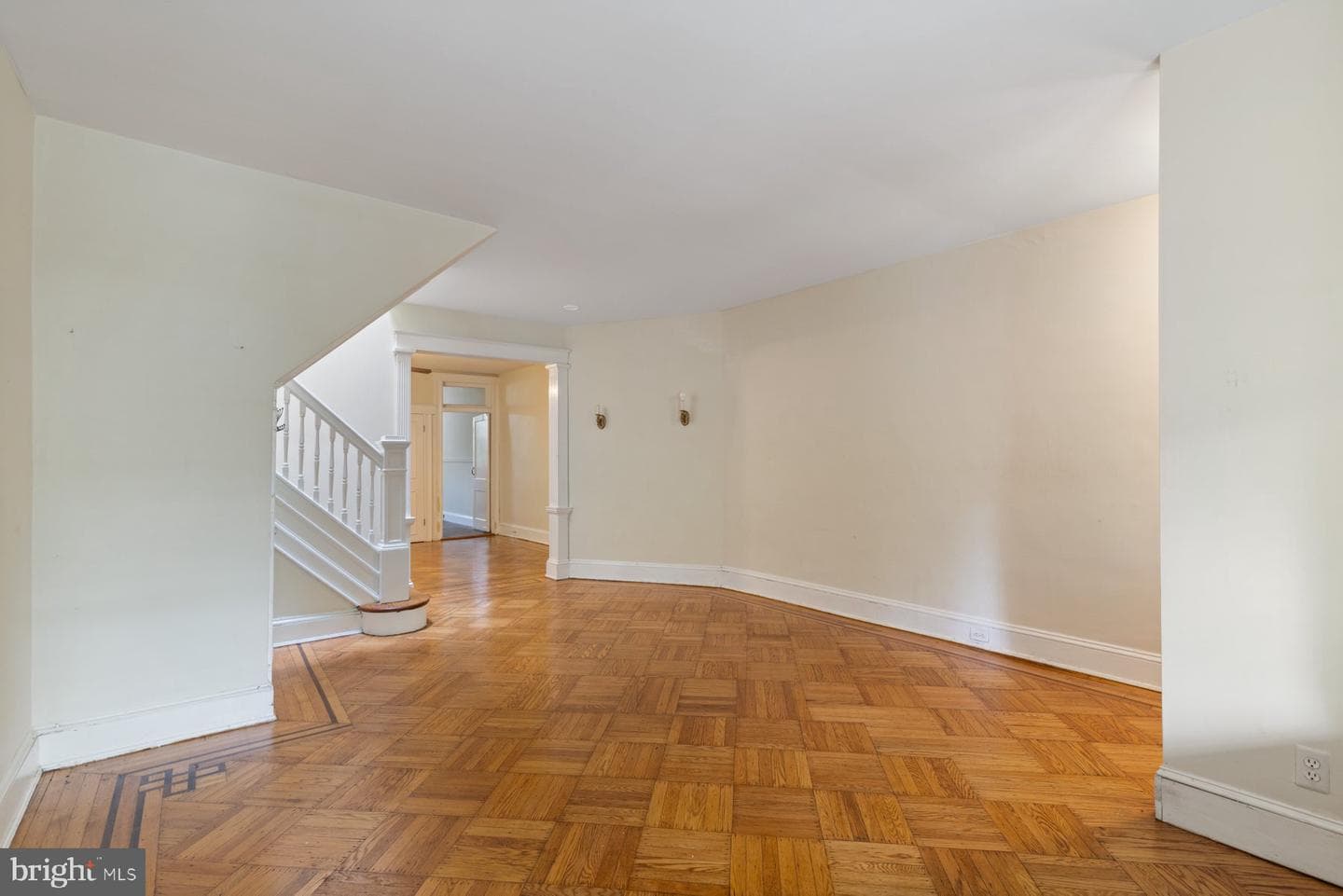 316 E 33rd Street photo 4
