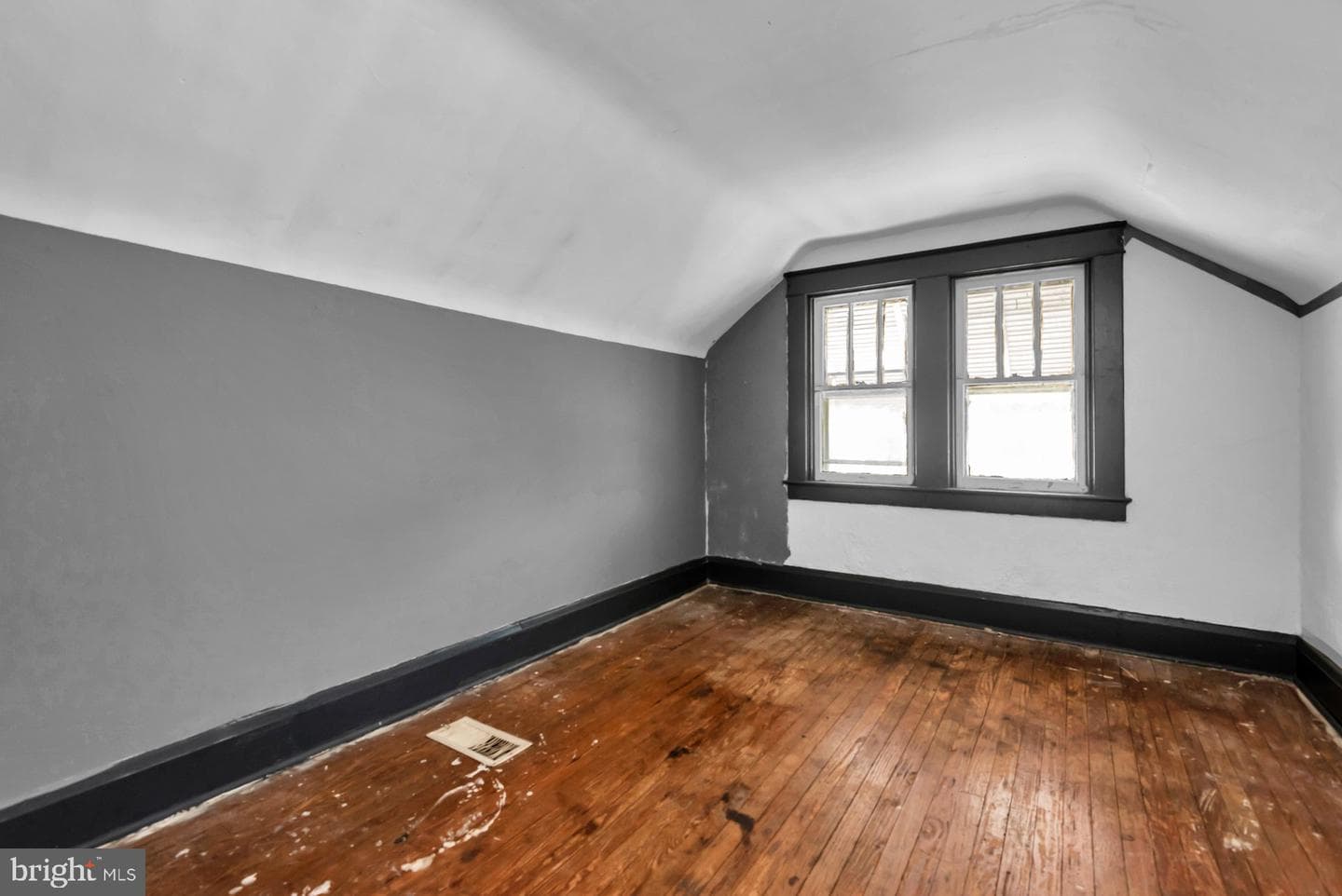 2505 Oakley Avenue photo 23