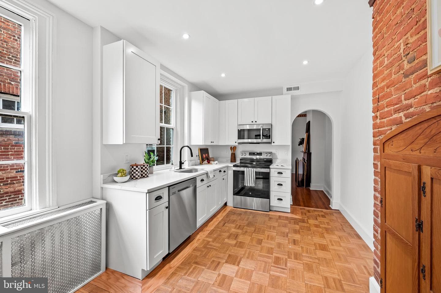 1431 Park Avenue photo 18