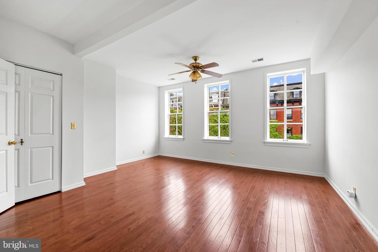 1431 Park Avenue photo 37