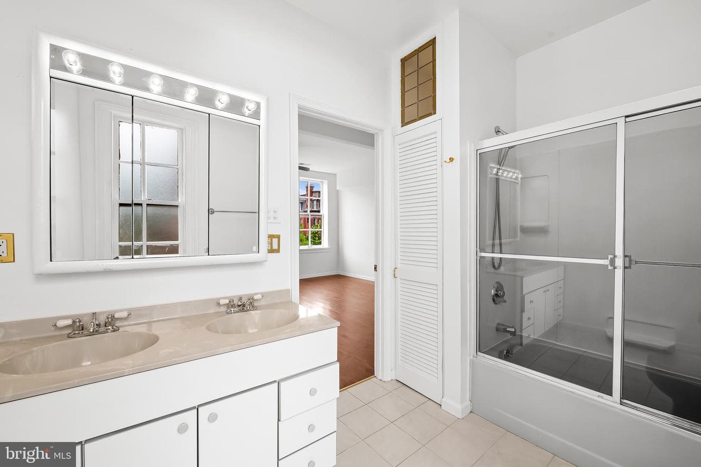 1431 Park Avenue photo 39