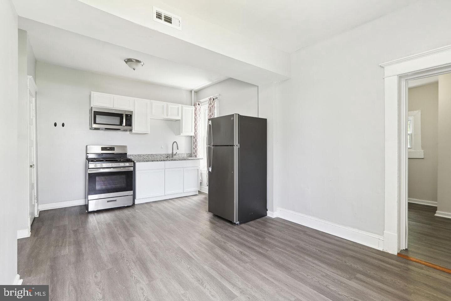 4408 Towanda Avenue photo 12