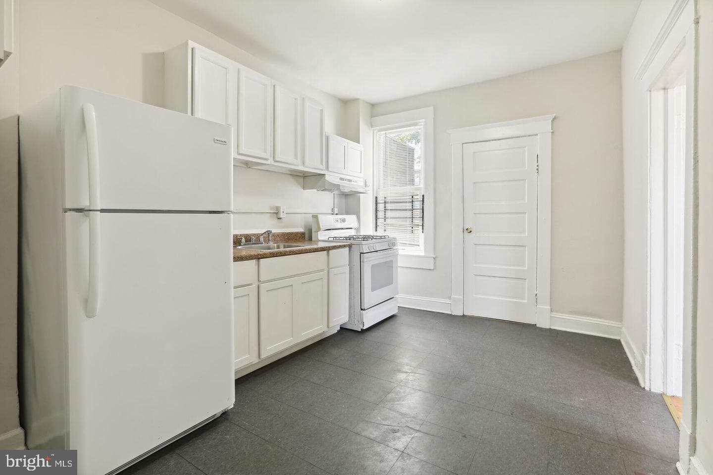 4408 Towanda Avenue photo 14