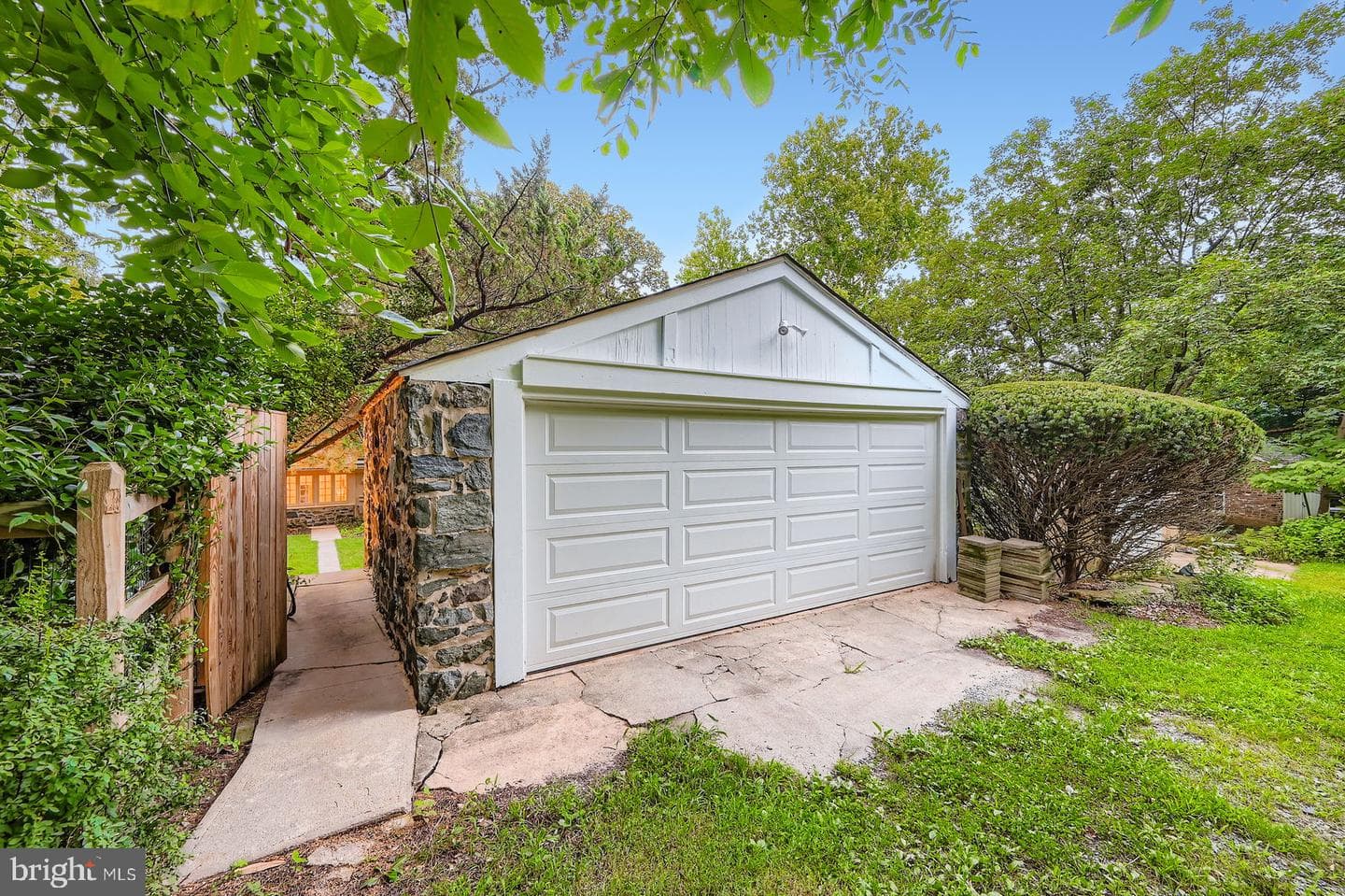 2436 Pickwick Road photo 55