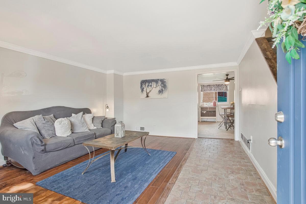 4802 Bowland Avenue photo 4