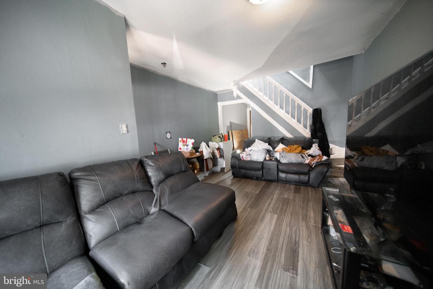 2869 Woodbrook Ave photo 3