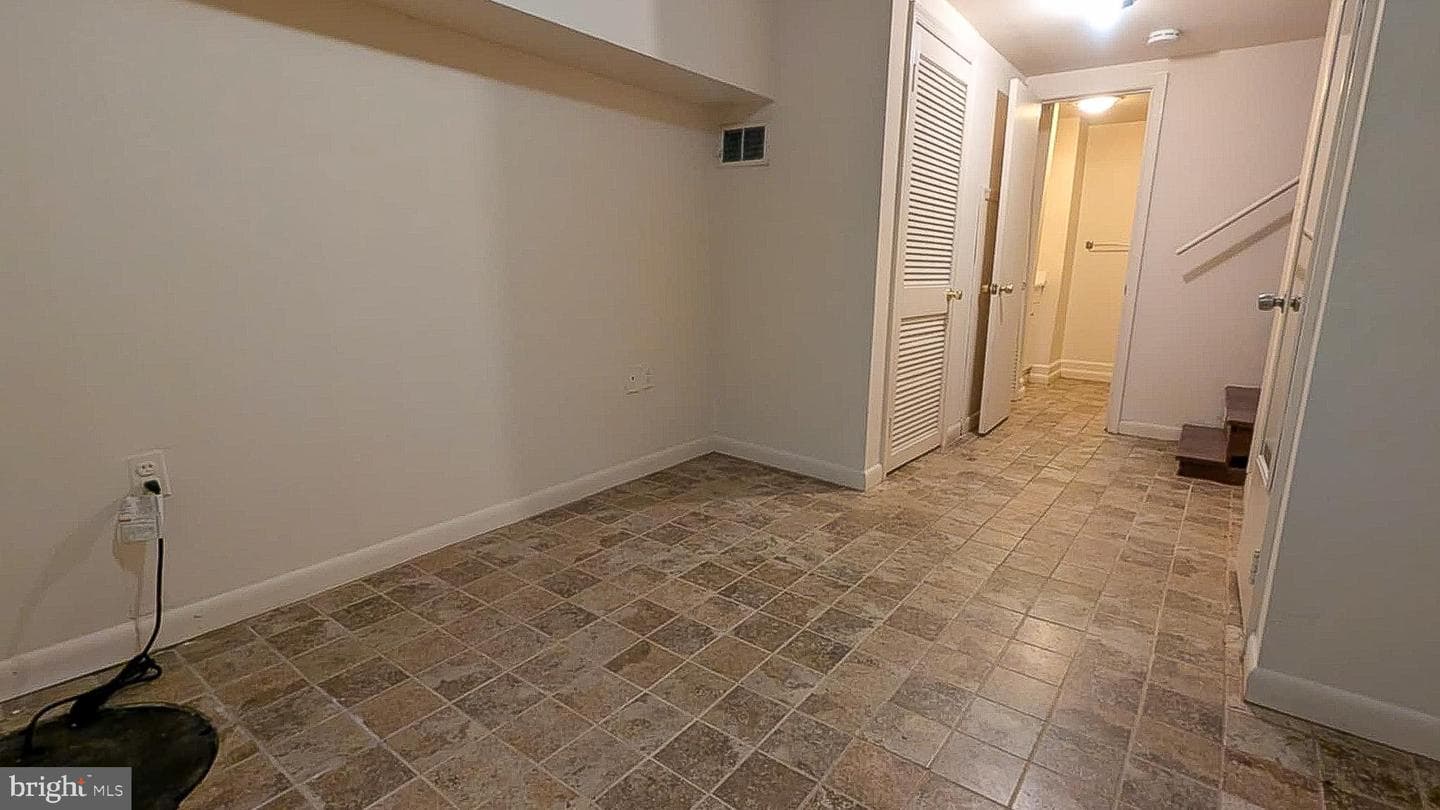 209 Penn Street photo 14
