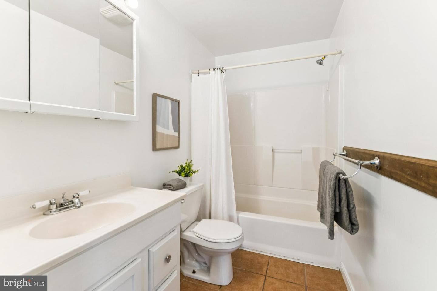 1704 S Charles Street photo 16