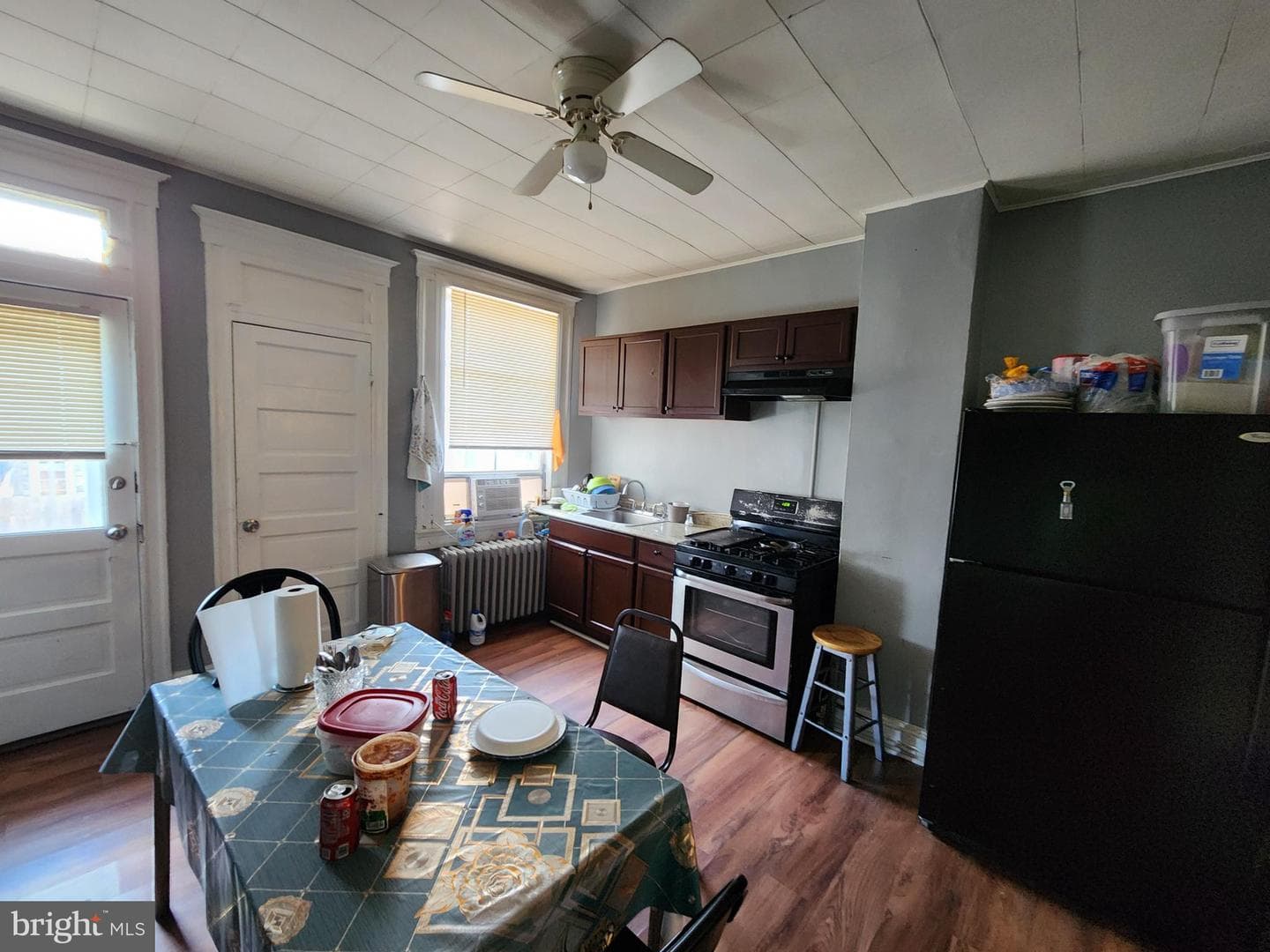 527 N Potomac St photo 7