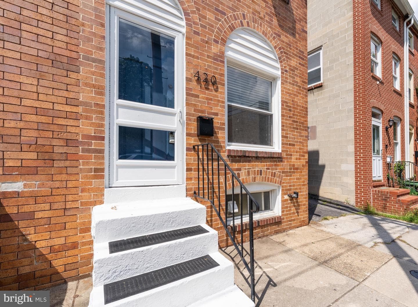 420 E Cross Street E photo 1