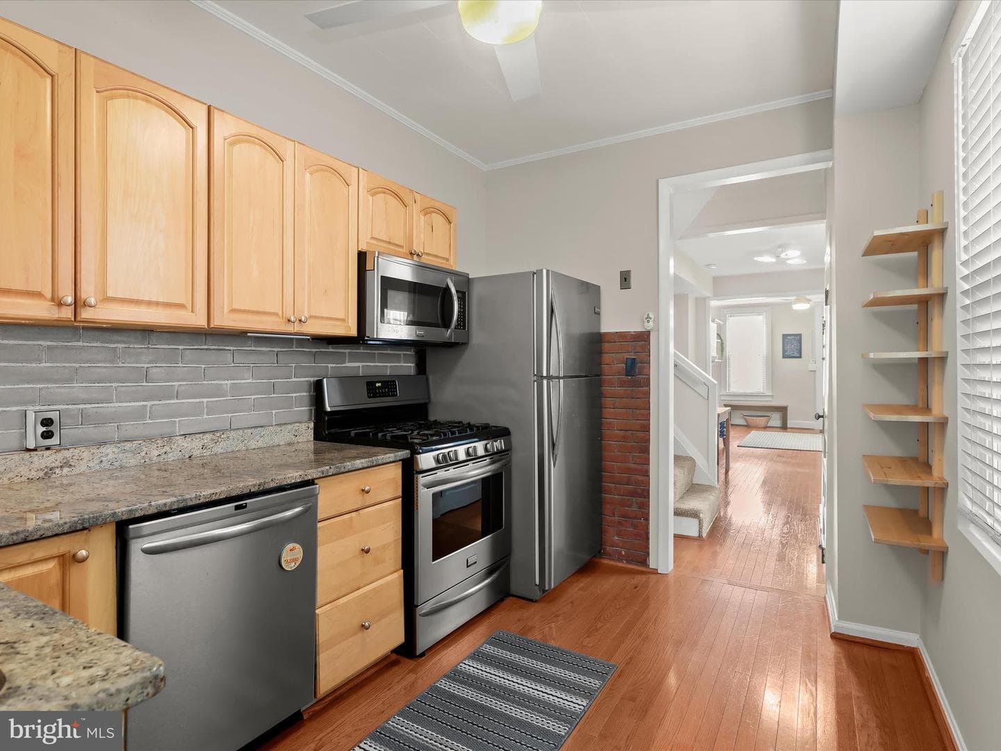2824 Dillon Street photo 13