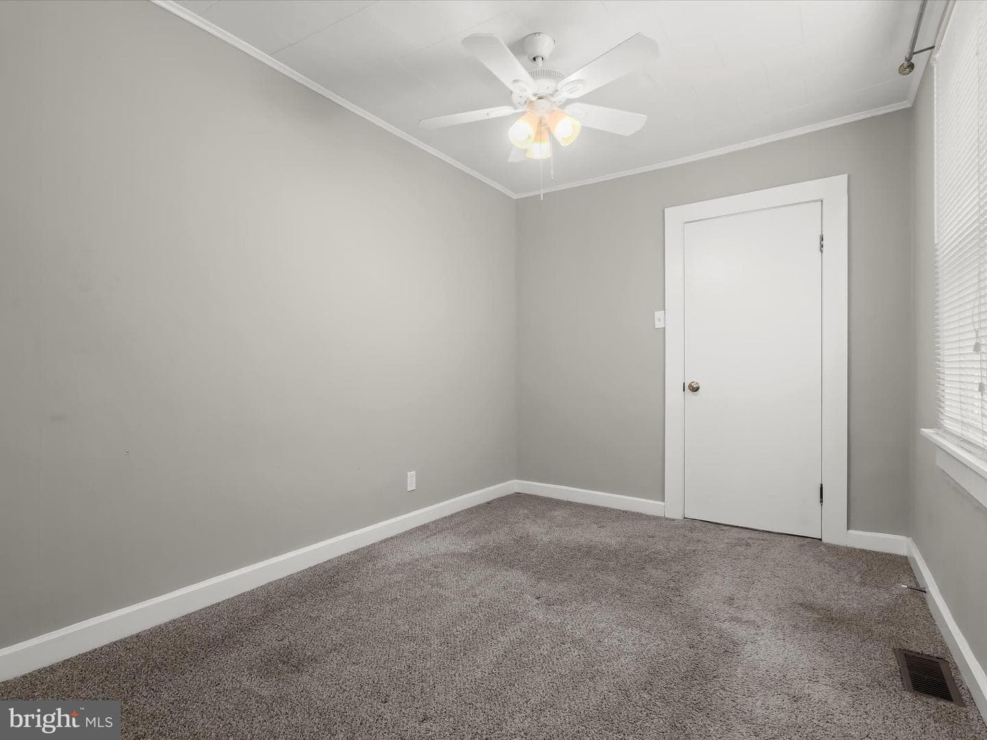 2824 Dillon Street photo 22